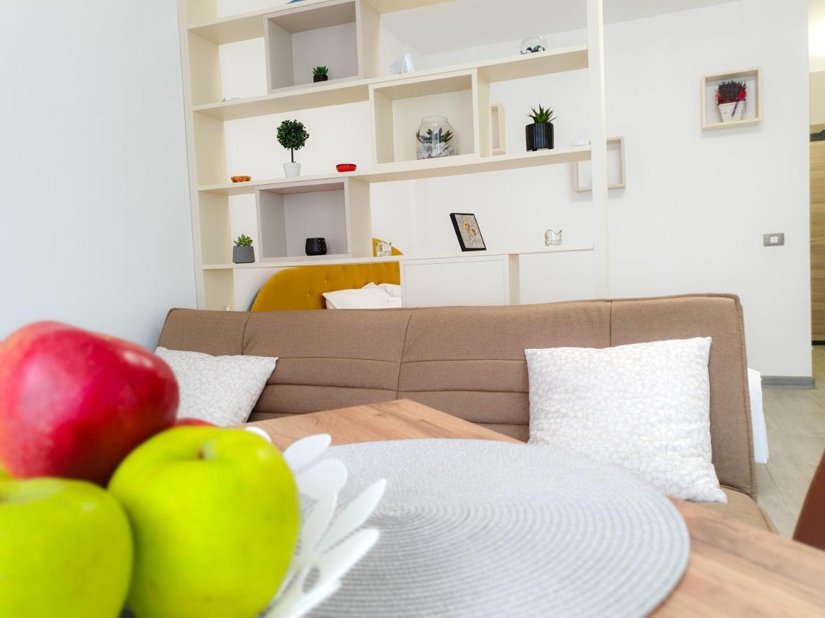 Cristalex Studio Aparthotel Pool & Spa Mamaia Nord Năvodari Kültér fotó