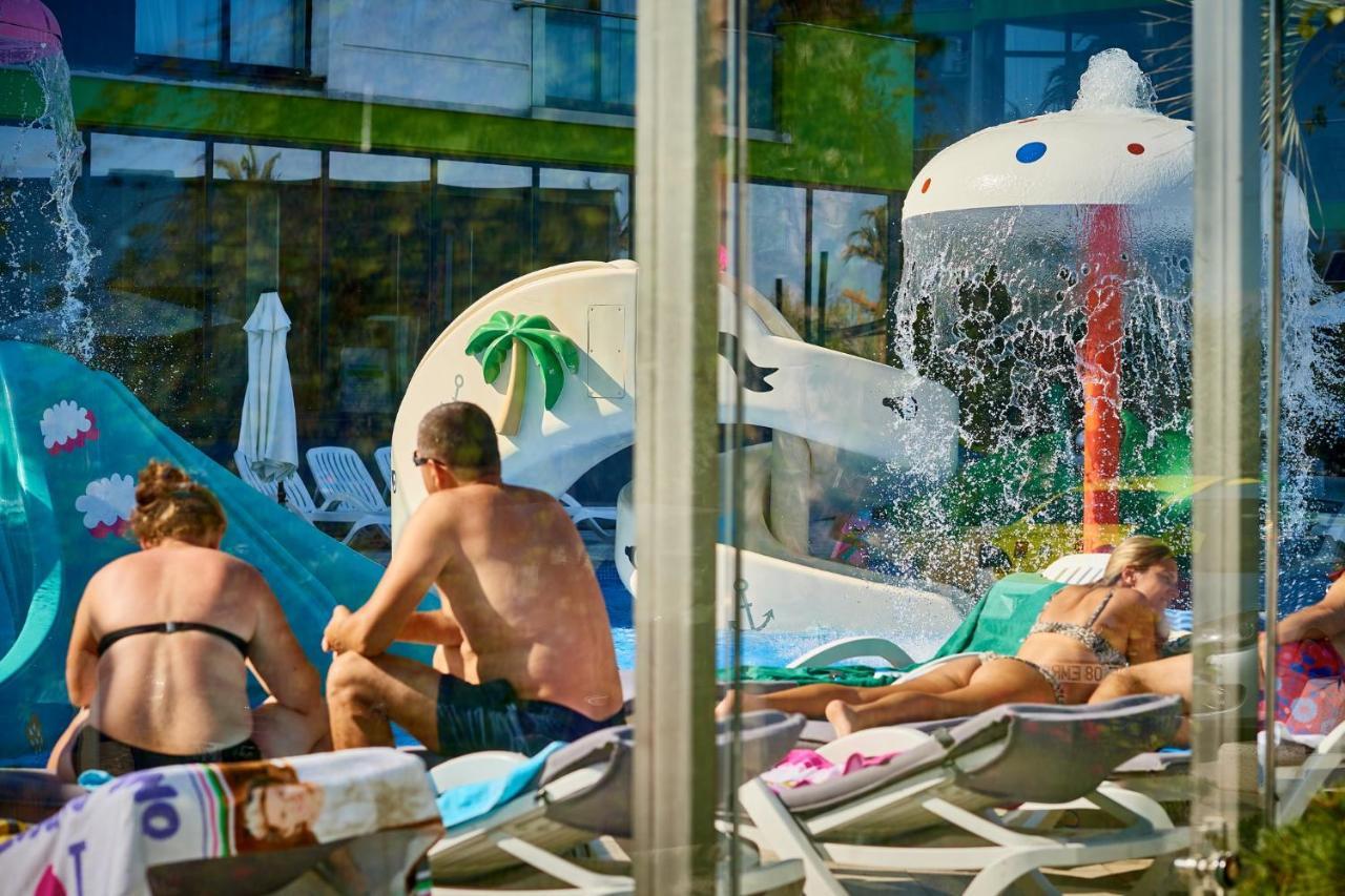 Cristalex Studio Aparthotel Pool & Spa Mamaia Nord Năvodari Kültér fotó